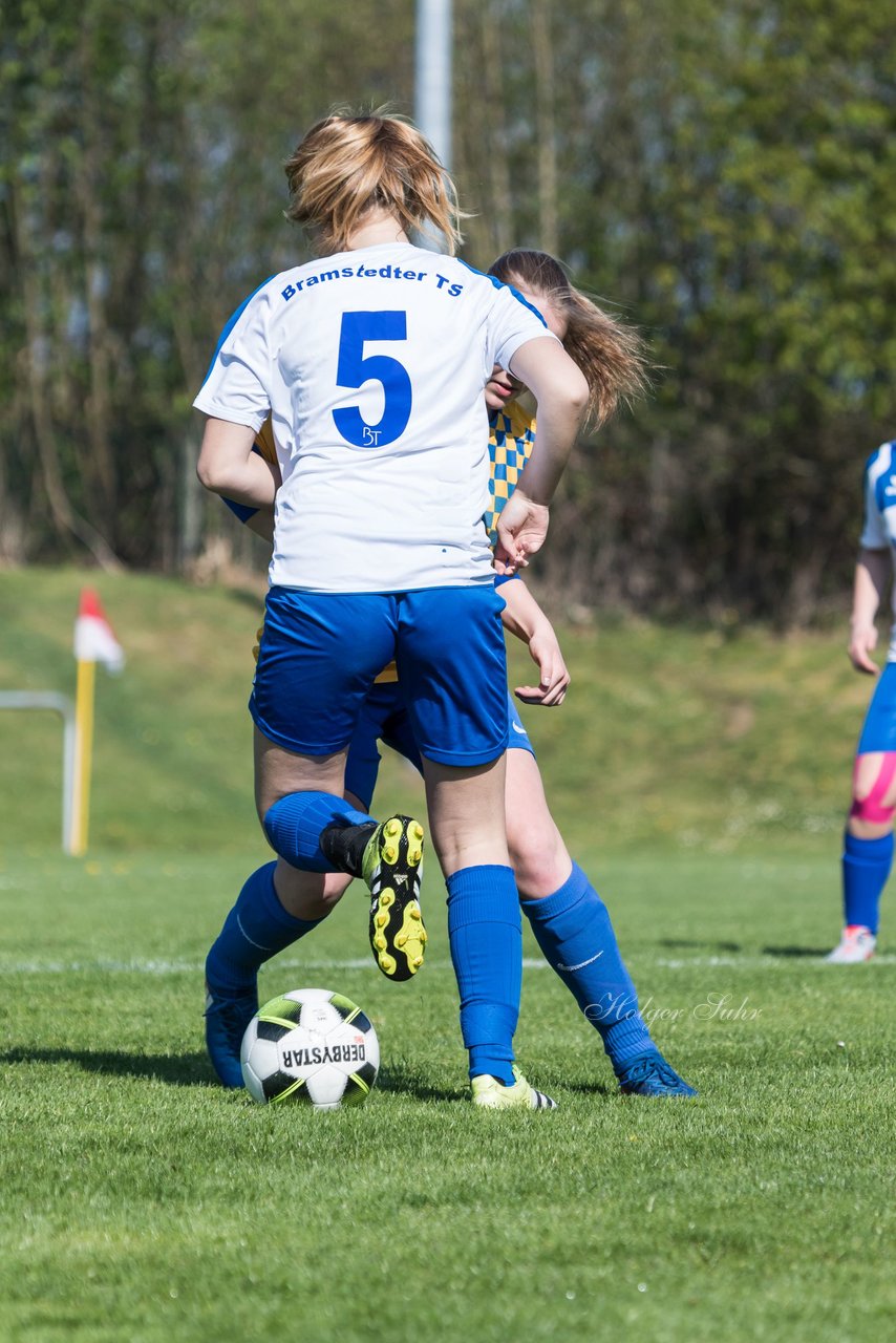 Bild 67 - B-Juniorinnen Bramstedter TS - SSV Hennstedt : Ergebnis: 3:7